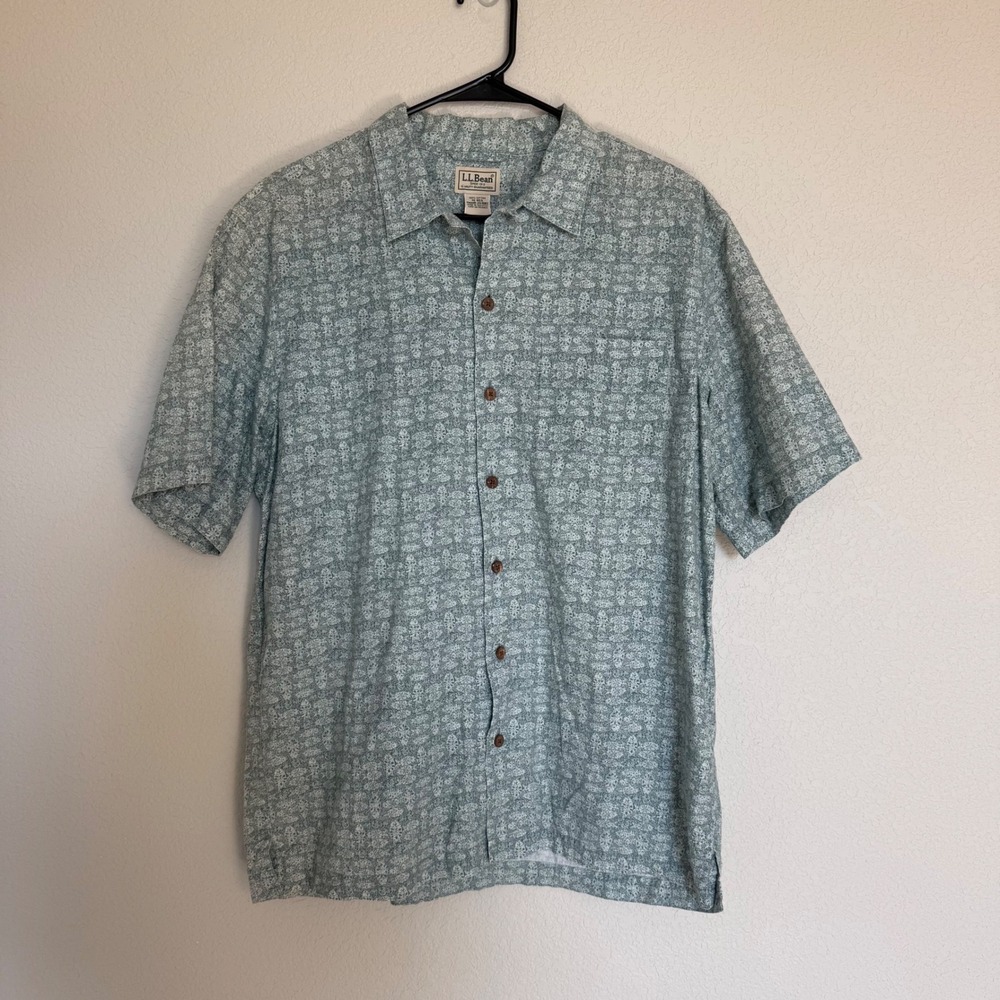 LL Bean Mens Green Geometric Fish Print Cotton Short Sleeve Button Down Shirt M